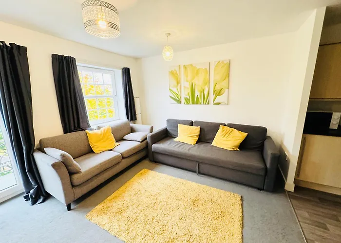 Spacious 2-bedroom Haven With Modern Amenities In Bradley Stoke Бристоль