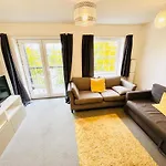 Spacious 2-bedroom Haven With Modern Amenities In Bradley Stoke Бристоль