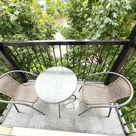 Spacious 2-bedroom Haven With Modern Amenities In Bradley Stoke *