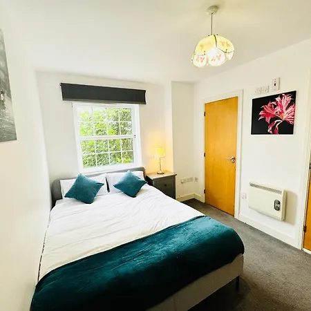 Spacious 2-bedroom Haven With Modern Amenities In Bradley Stoke