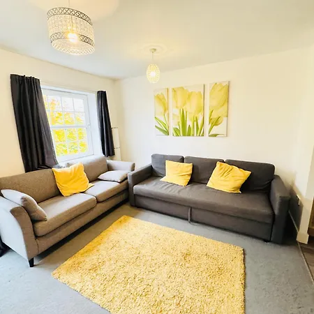 Spacious 2-bedroom Haven With Modern Amenities In Bradley Stoke Bristol