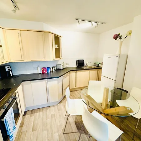 Apartment Spacious 2-bedroom Haven With Modern Amenities In Bradley Stoke