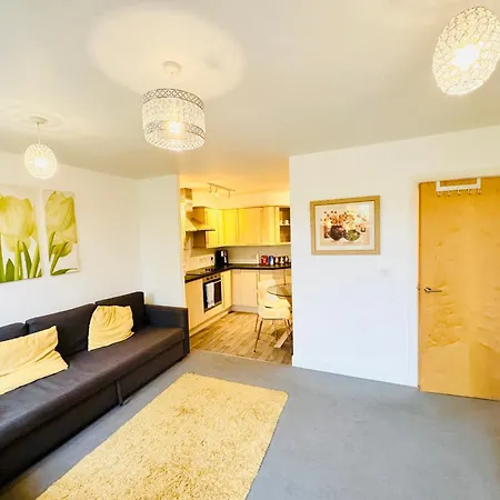 Apartment Spacious 2-bedroom Haven With Modern Amenities In Bradley Stoke Bristol
