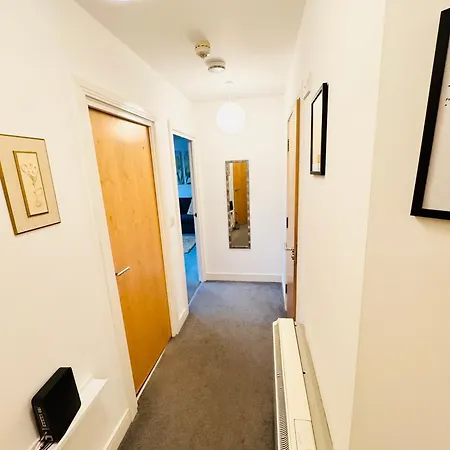Spacious 2-bedroom Haven With Modern Amenities In Bradley Stoke Apartment Bristol