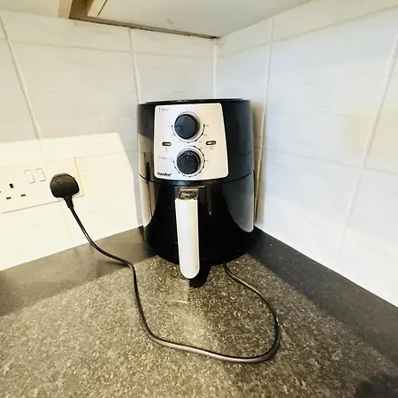 Spacious 2-bedroom Haven With Modern Amenities In Bradley Stoke Appartamento *