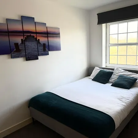 Spacious 2-bedroom Haven With Modern Amenities In Bradley Stoke *