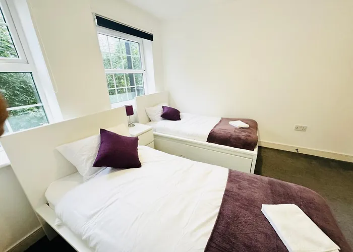 Spacious 2-bedroom Haven With Modern Amenities In Bradley Stoke * Μπρίστολ