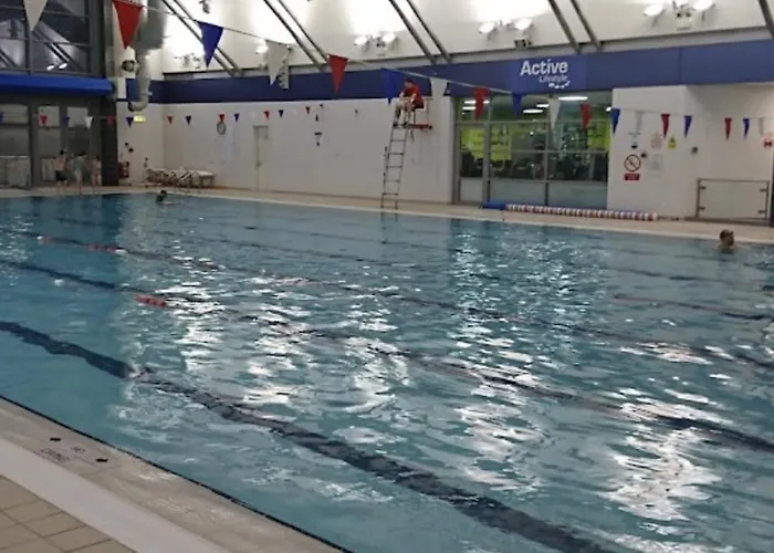 Spacious 2-bedroom Haven With Modern Amenities In Bradley Stoke * Μπρίστολ