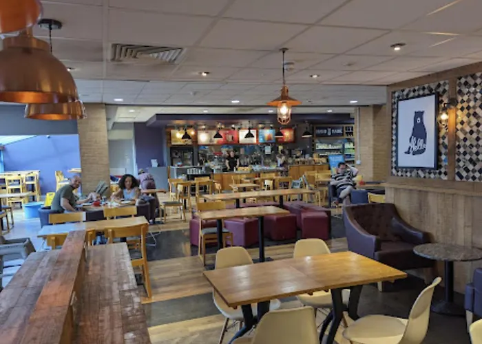 Spacious 2-bedroom Haven With Modern Amenities In Bradley Stoke