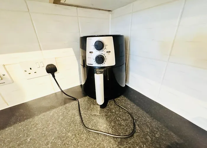 Spacious 2-bedroom Haven With Modern Amenities In Bradley Stoke Διαμέρισμα *